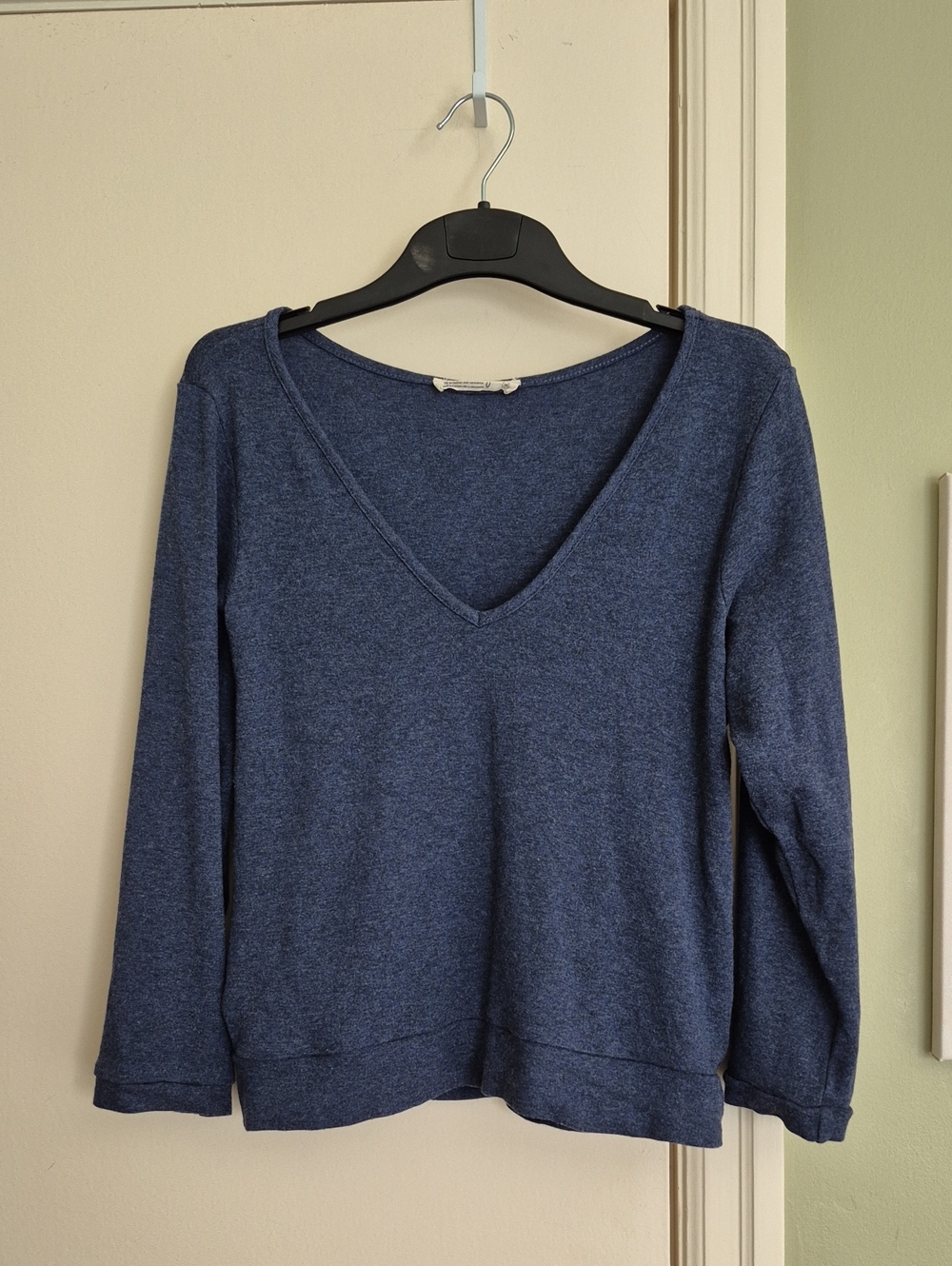 Meemoza Soft Blue V-Neck 3/4-Sleeve Sweater, Fits S